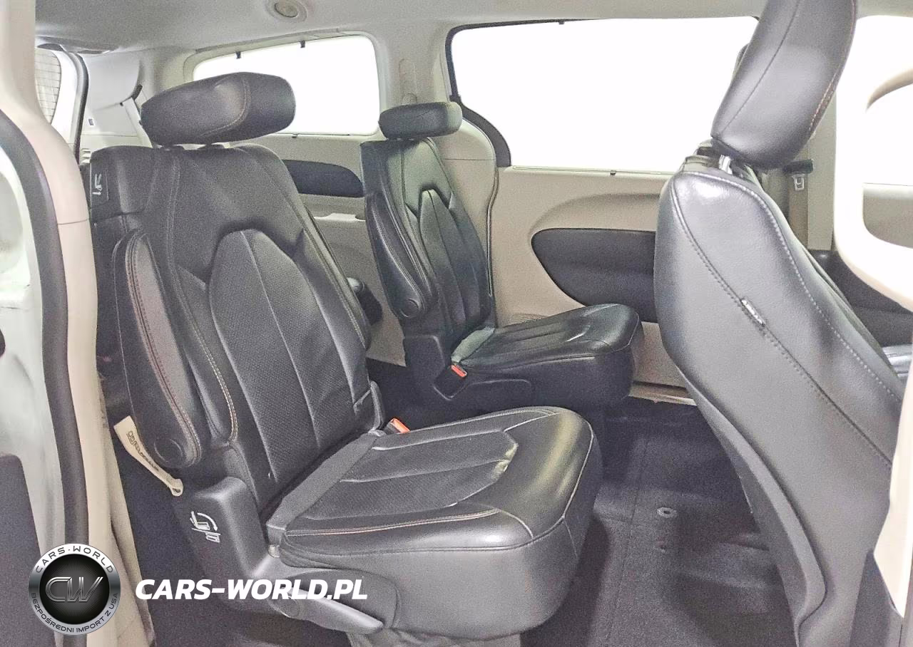 2019 Chrysler Pacifica Touring L VIN:2C4RC1BG1KR624980 - 11