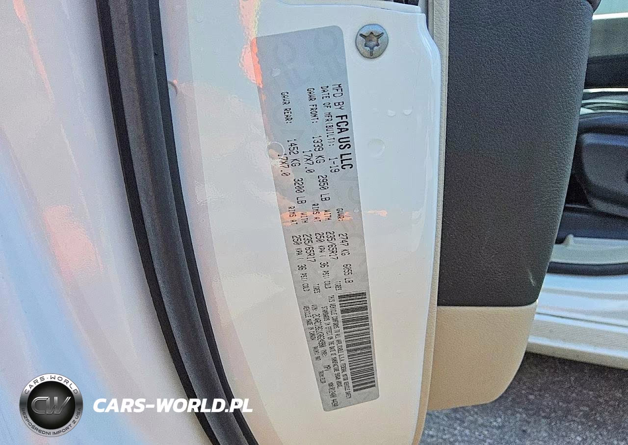 2019 Chrysler Pacifica Touring L VIN:2C4RC1BG1KR624980 - 13