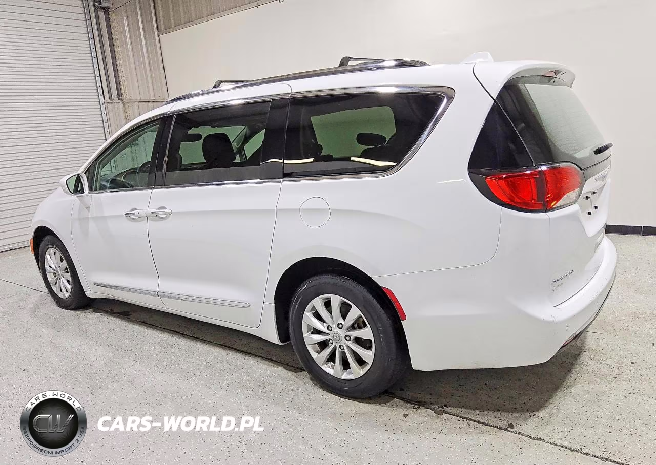 2019 Chrysler Pacifica Touring L VIN:2C4RC1BG1KR624980 - 2