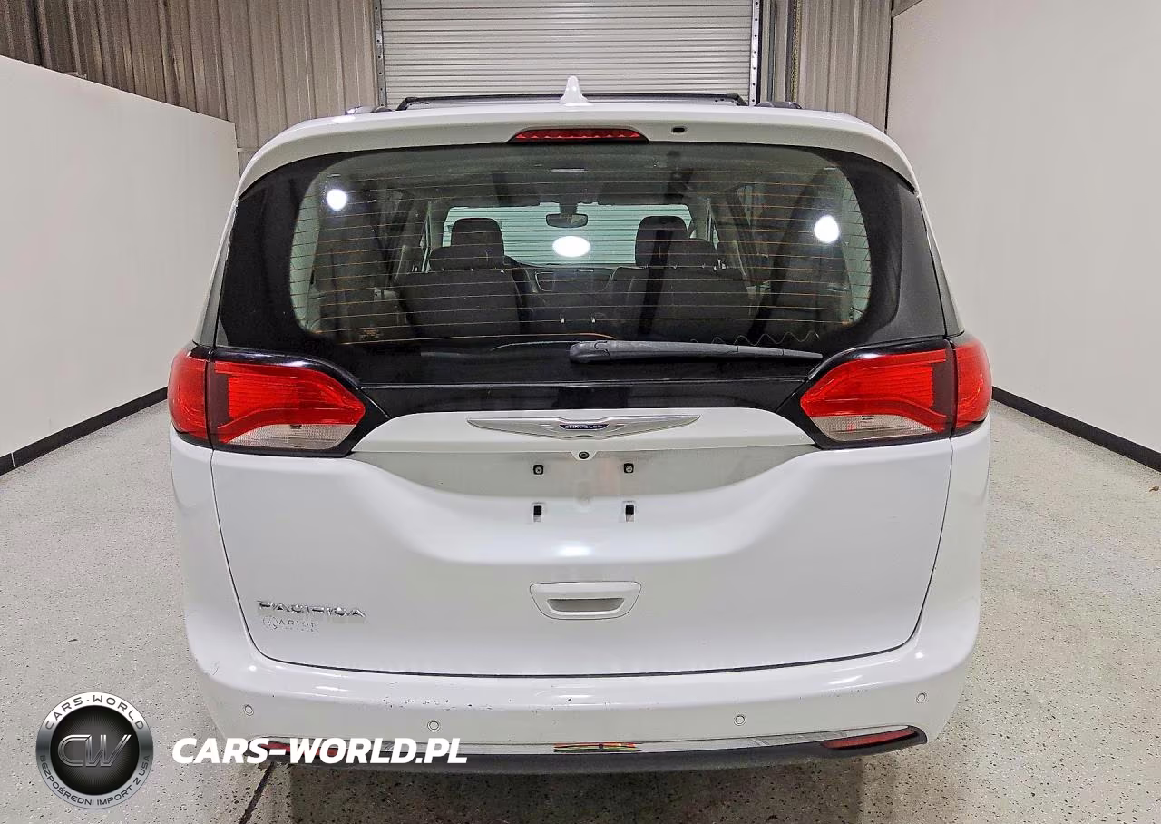 2019 Chrysler Pacifica Touring L VIN:2C4RC1BG1KR624980 - 6