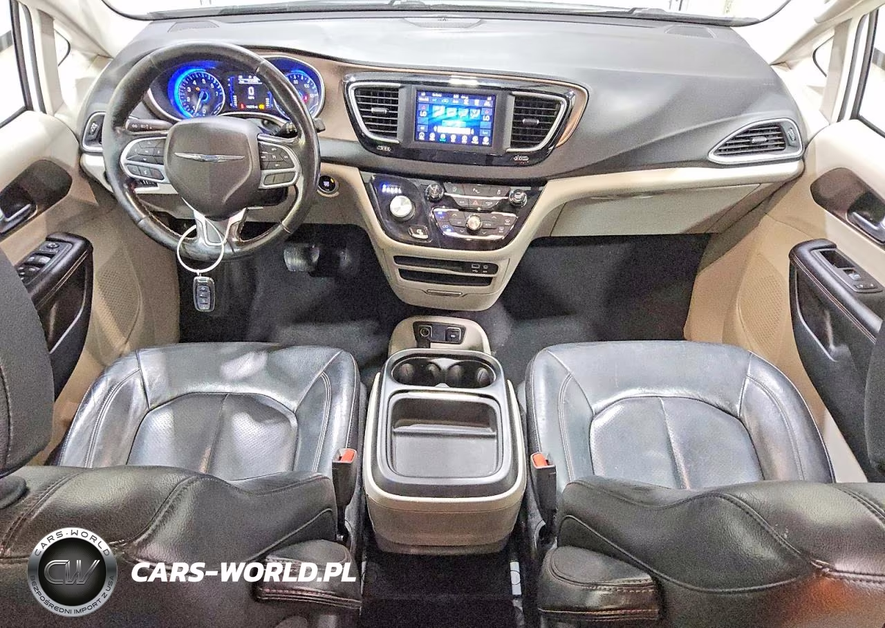 2019 Chrysler Pacifica Touring L VIN:2C4RC1BG1KR624980 - 8