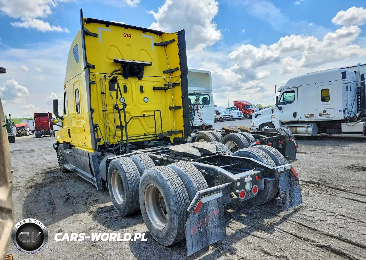 2020 Freightliner Cascadia 126 Semi Truck VIN:3AKJHHDR7LSLS4955 - 3