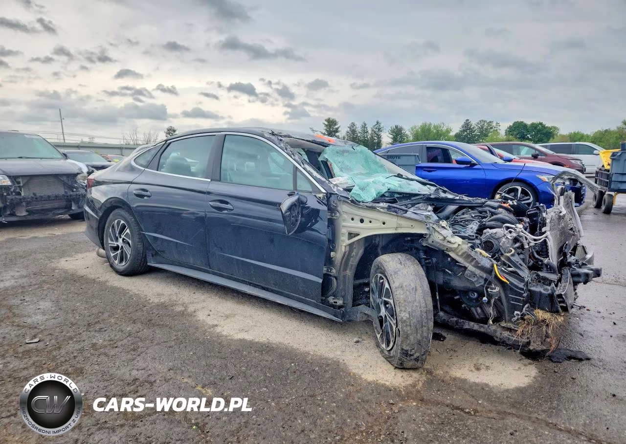 2022 Hyundai Sonata Hybrid Blue VIN:KMHL24JJ7NA049859 - 4