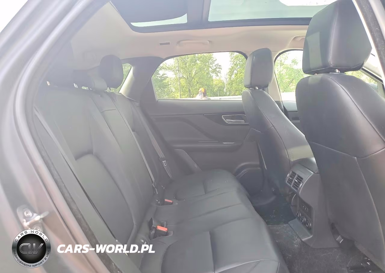 2018 Jaguar F-Pace Premium VIN:SADCJ2FN4JA276383 - 11