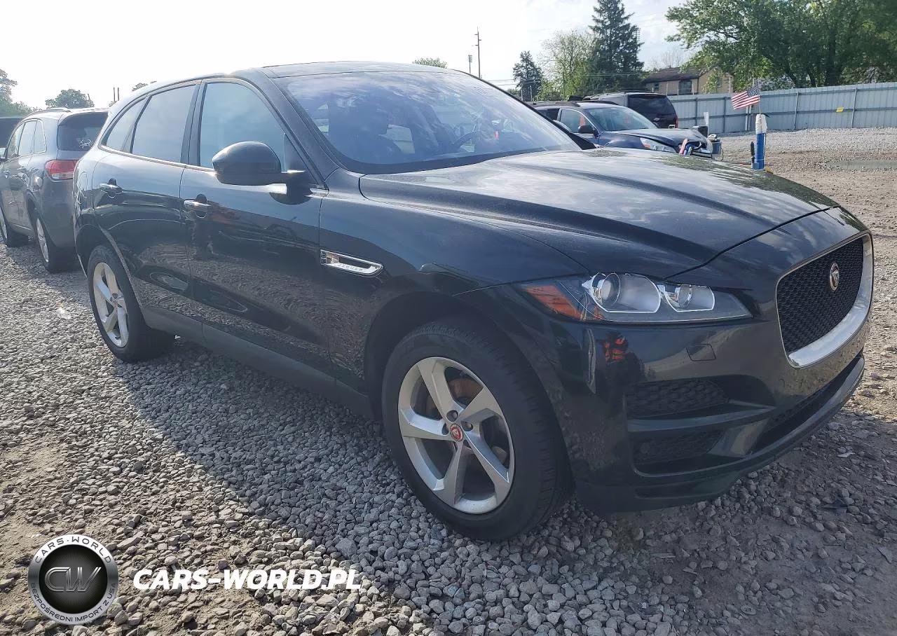 2018 Jaguar F-Pace Premium VIN:SADCJ2FN4JA276383 - 4