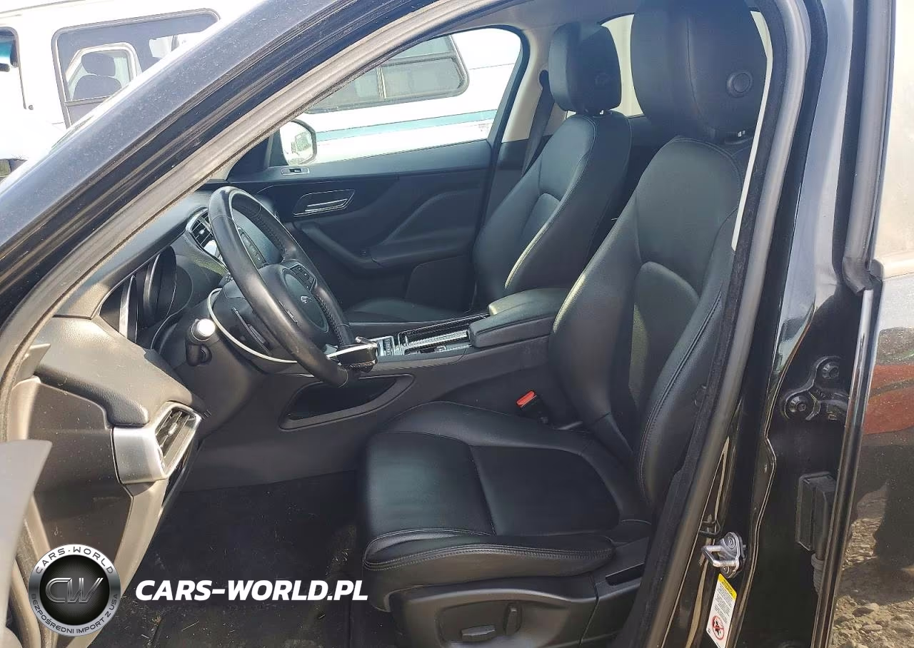 2018 Jaguar F-Pace Premium VIN:SADCJ2FN4JA276383 - 7