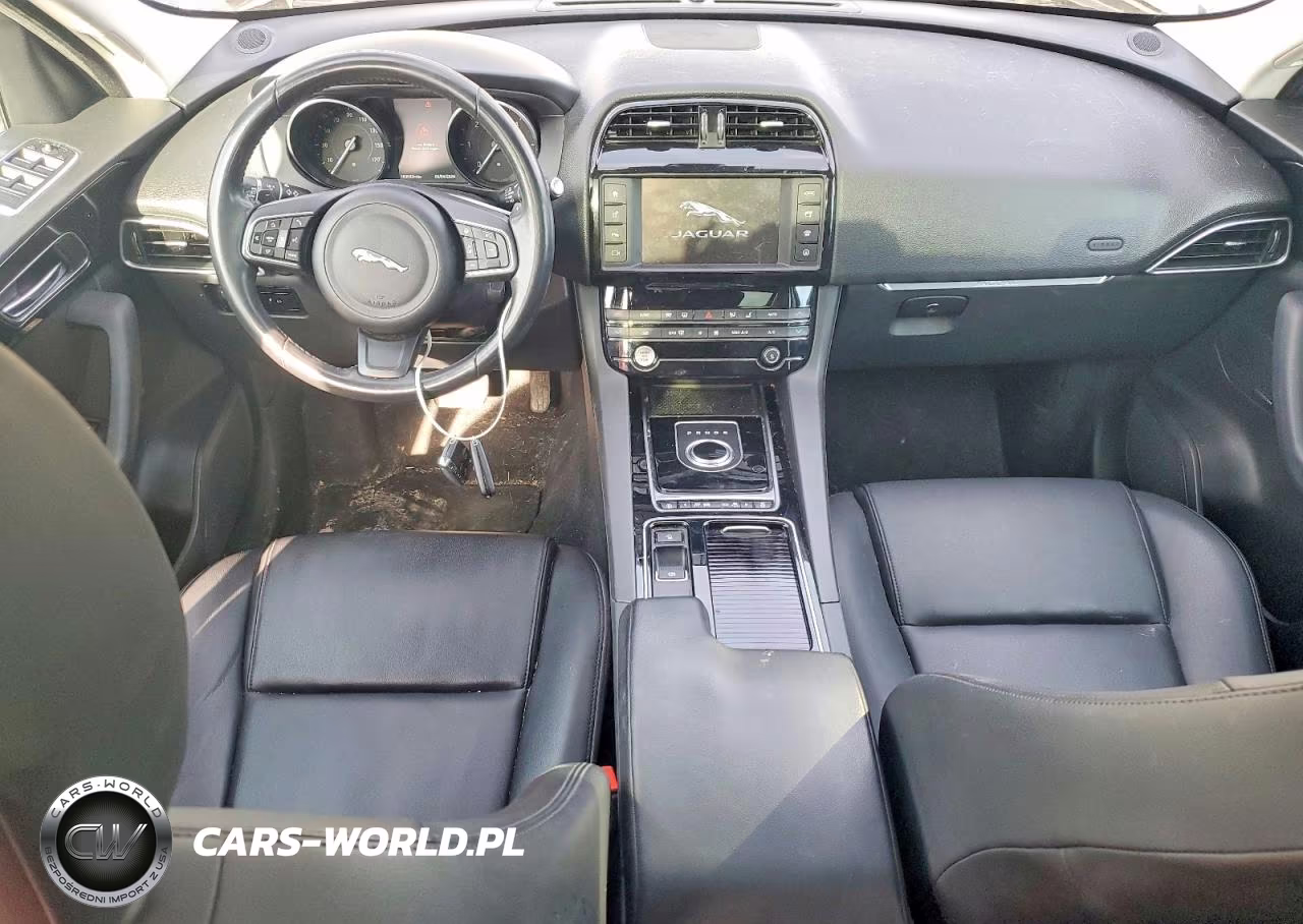 2018 Jaguar F-Pace Premium VIN:SADCJ2FN4JA276383 - 8