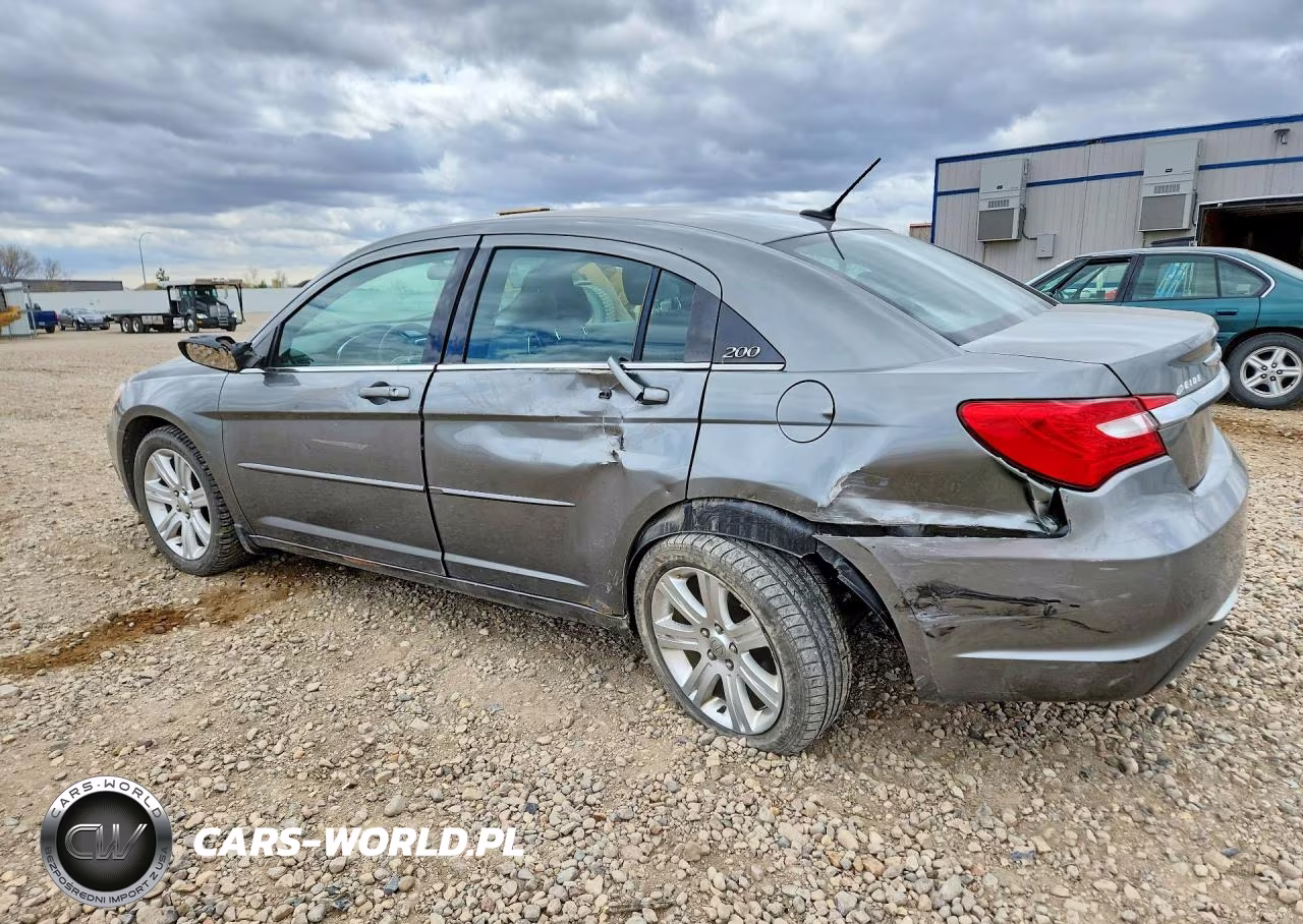 2013 Chrysler 200 Touring VIN:1C3CCBBB3DN715057 - 2