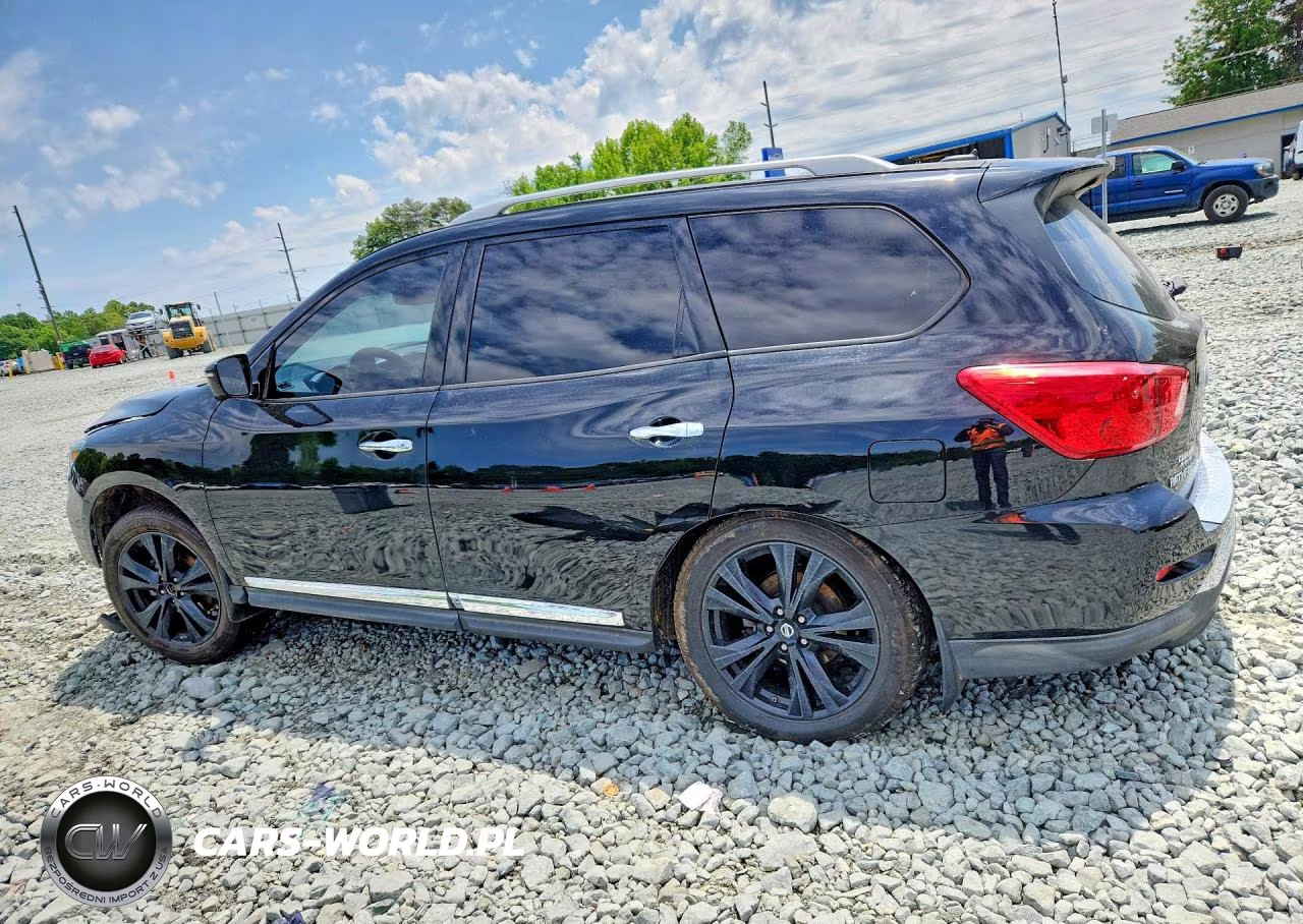 2017 Nissan Pathfinder Platinum VIN:5N1DR2MM2HC676598 - 2