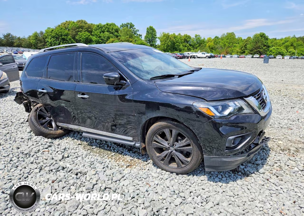 2017 Nissan Pathfinder Platinum VIN:5N1DR2MM2HC676598 - 4
