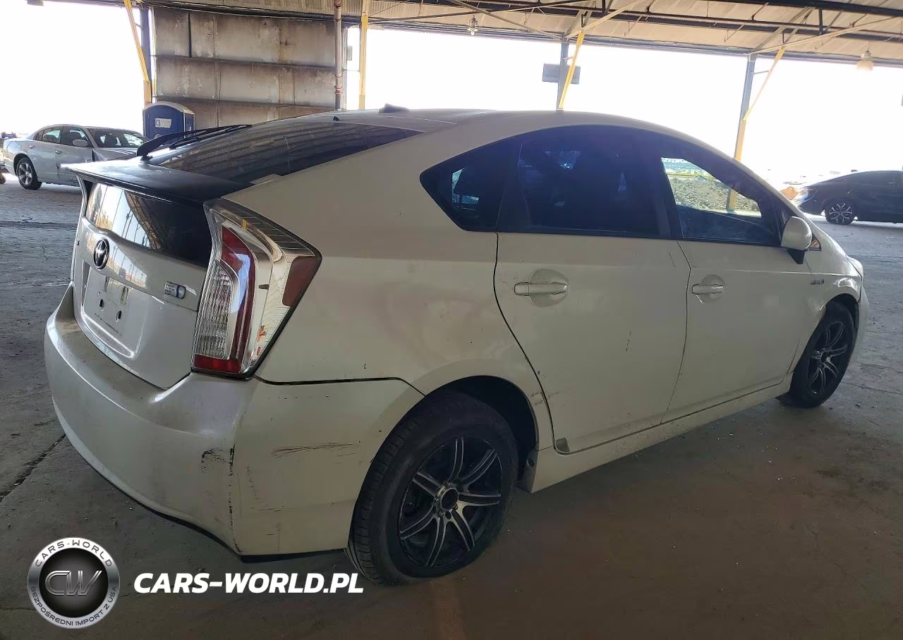 2013 Toyota Prius Three VIN:JTDKN3DU9D5571374 - 3