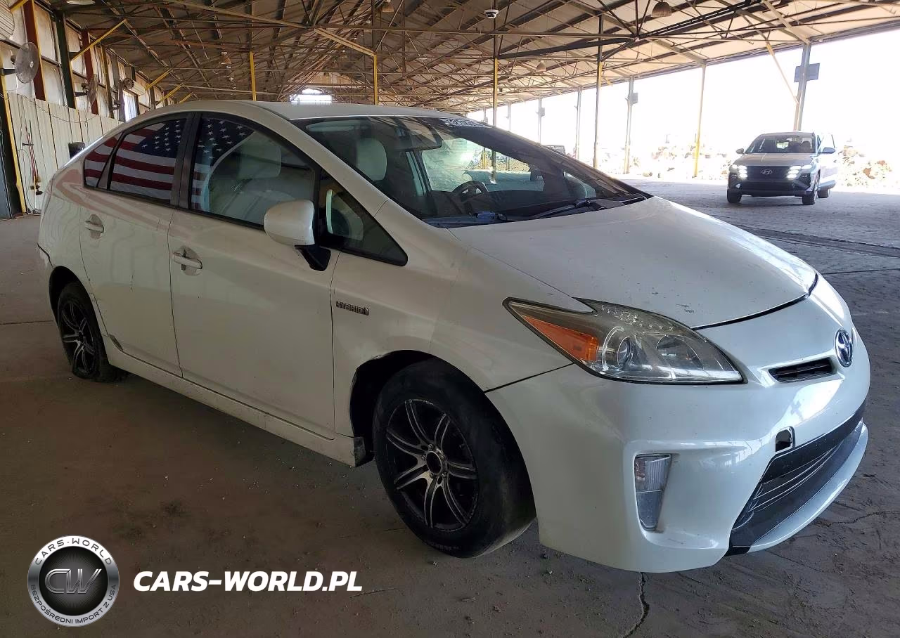 2013 Toyota Prius Three VIN:JTDKN3DU9D5571374 - 4