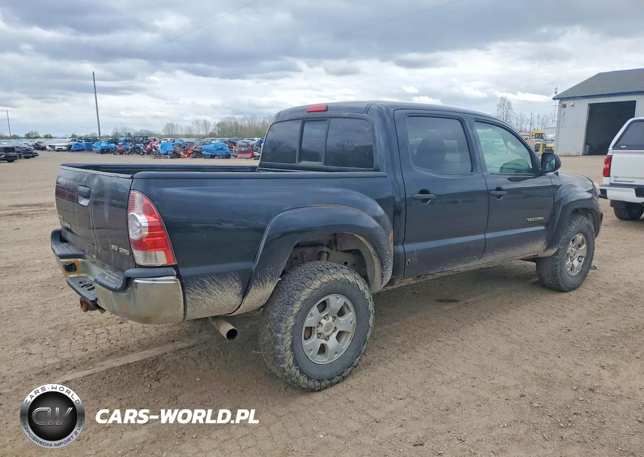 2013 Toyota Tacoma Double Cab VIN:3TMLU4EN1DM131759 - 3