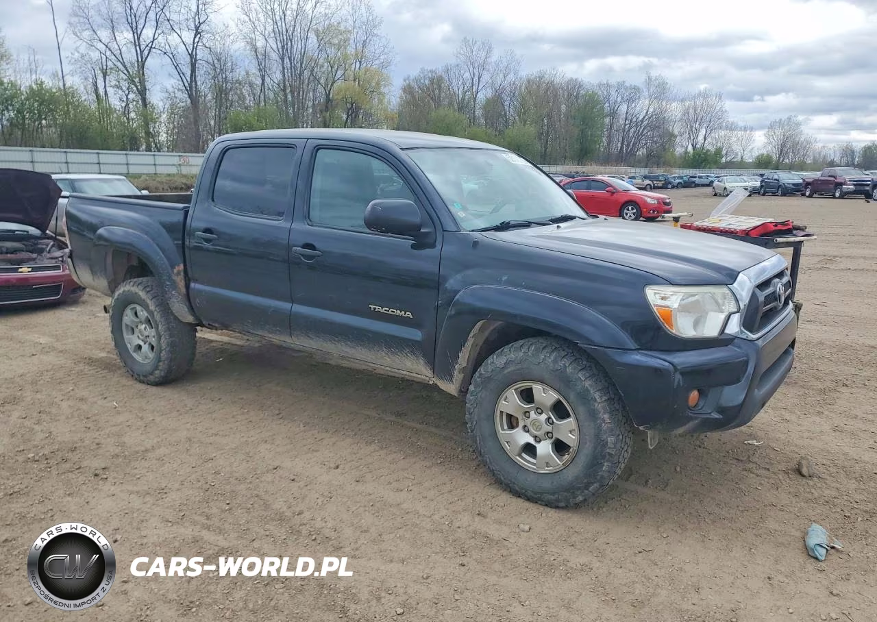 2013 Toyota Tacoma Double Cab VIN:3TMLU4EN1DM131759 - 4
