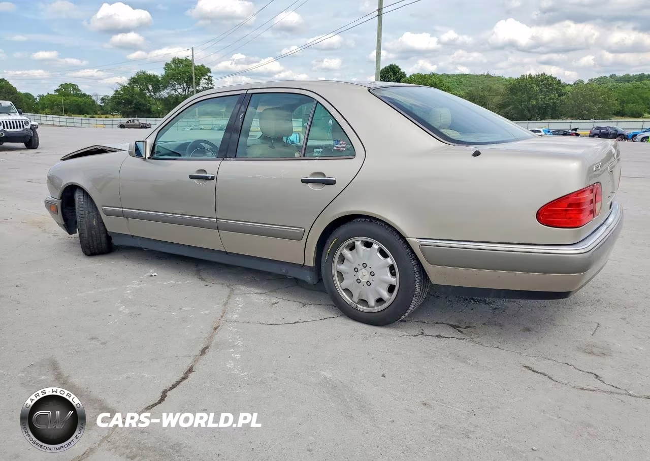 1996 Mercedes-Benz E 320 VIN:WDBJF55FXTJ014515 - 2