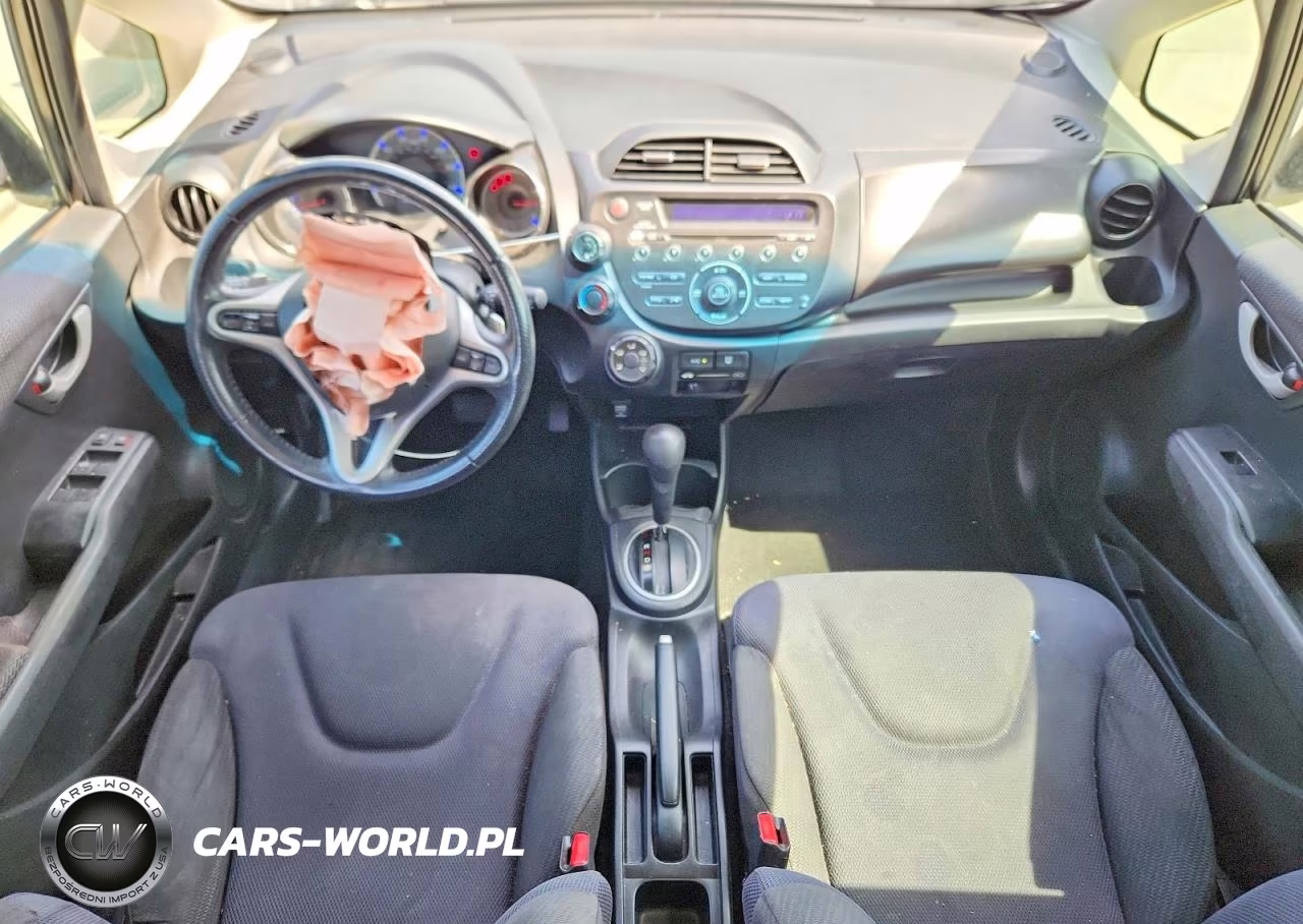 2013 Honda Fit Sport VIN:JHMGE8H54DC060638 - 8