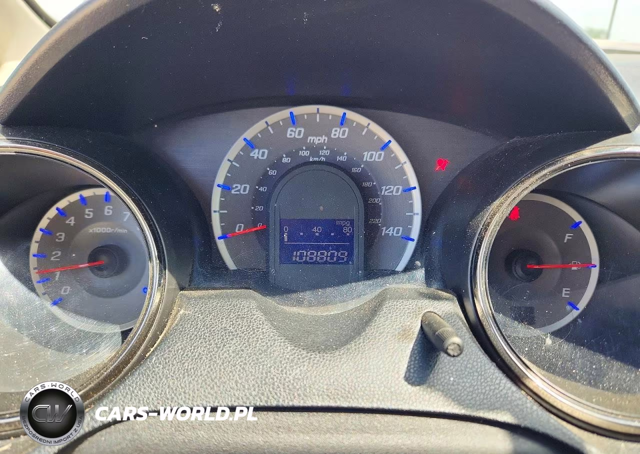 2013 Honda Fit Sport VIN:JHMGE8H54DC060638 - 9