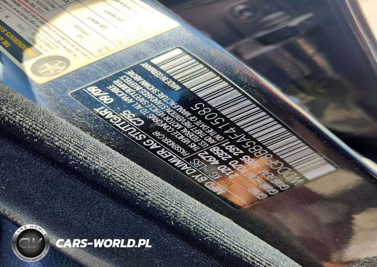2010 Mercedes 300C VIN:WDDGF8BB5AF415085 - 12