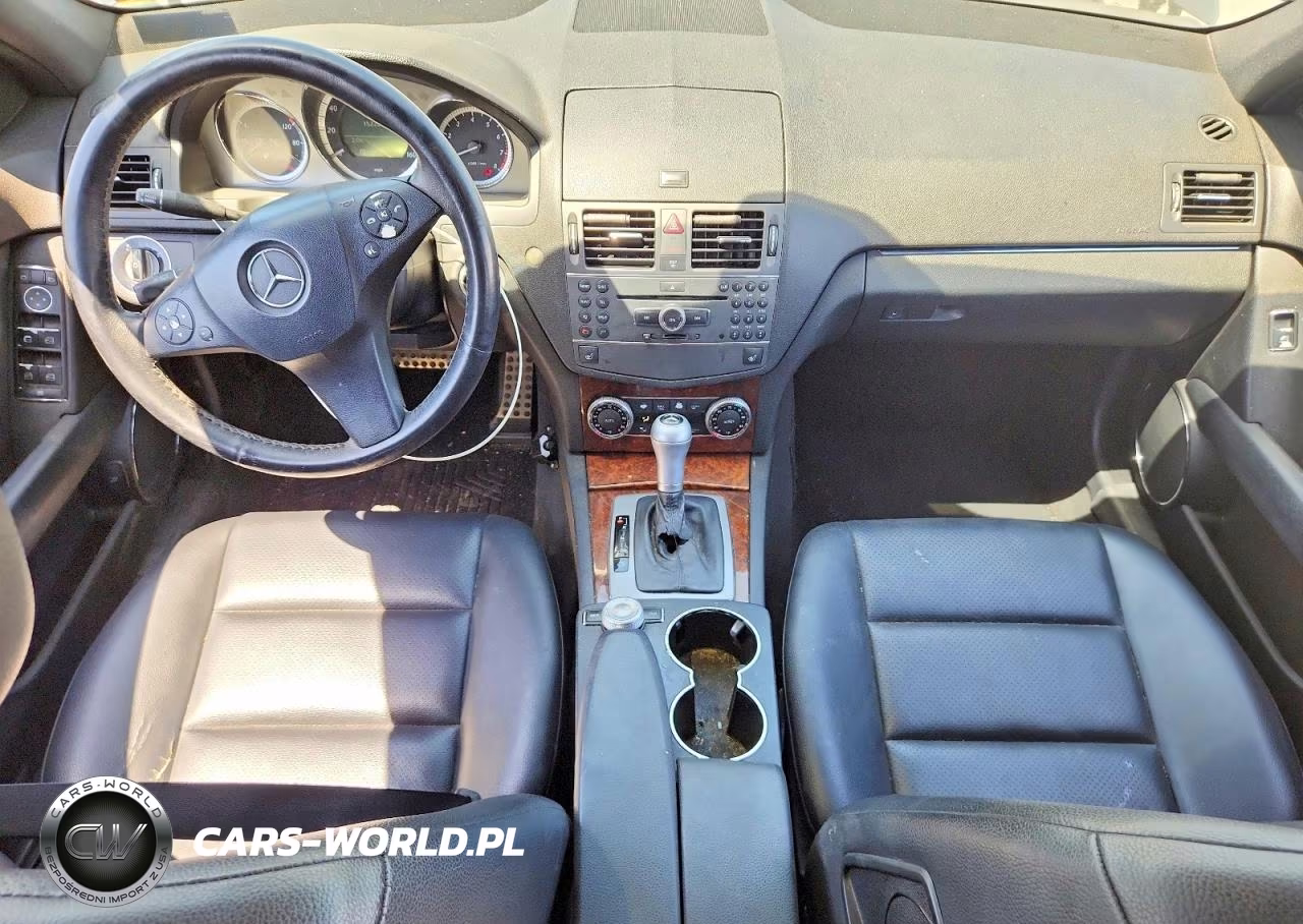 2010 Mercedes 300C VIN:WDDGF8BB5AF415085 - 8