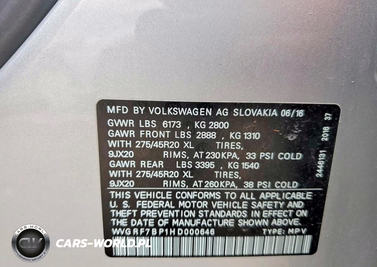2017 Volkswagen Touareg Wolfsburg VIN:WVGRF7BP1HD000646 - 13