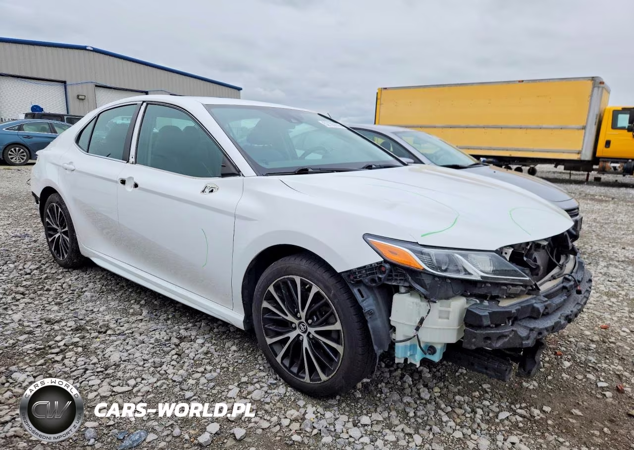 2018 Toyota Camry Se VIN:4T1B11HK0JU159477 - 4