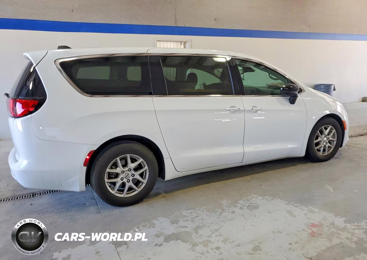 2024 Chrysler Voyager Lx VIN:2C4RC1CG6RR200493 - 3