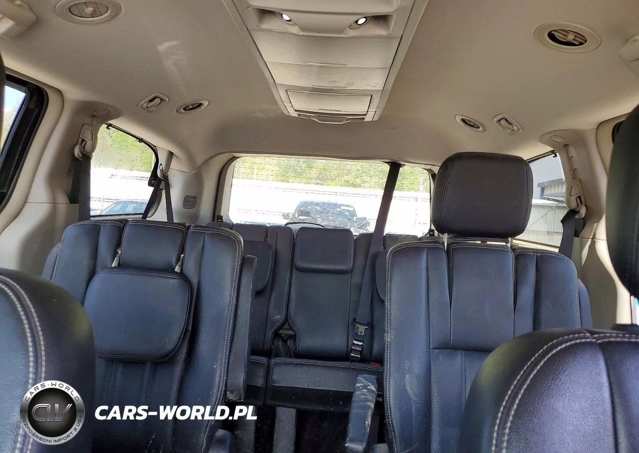 2014 Chrysler Town & Country Touring VIN:2C4RC1BG9ER232303 - 10
