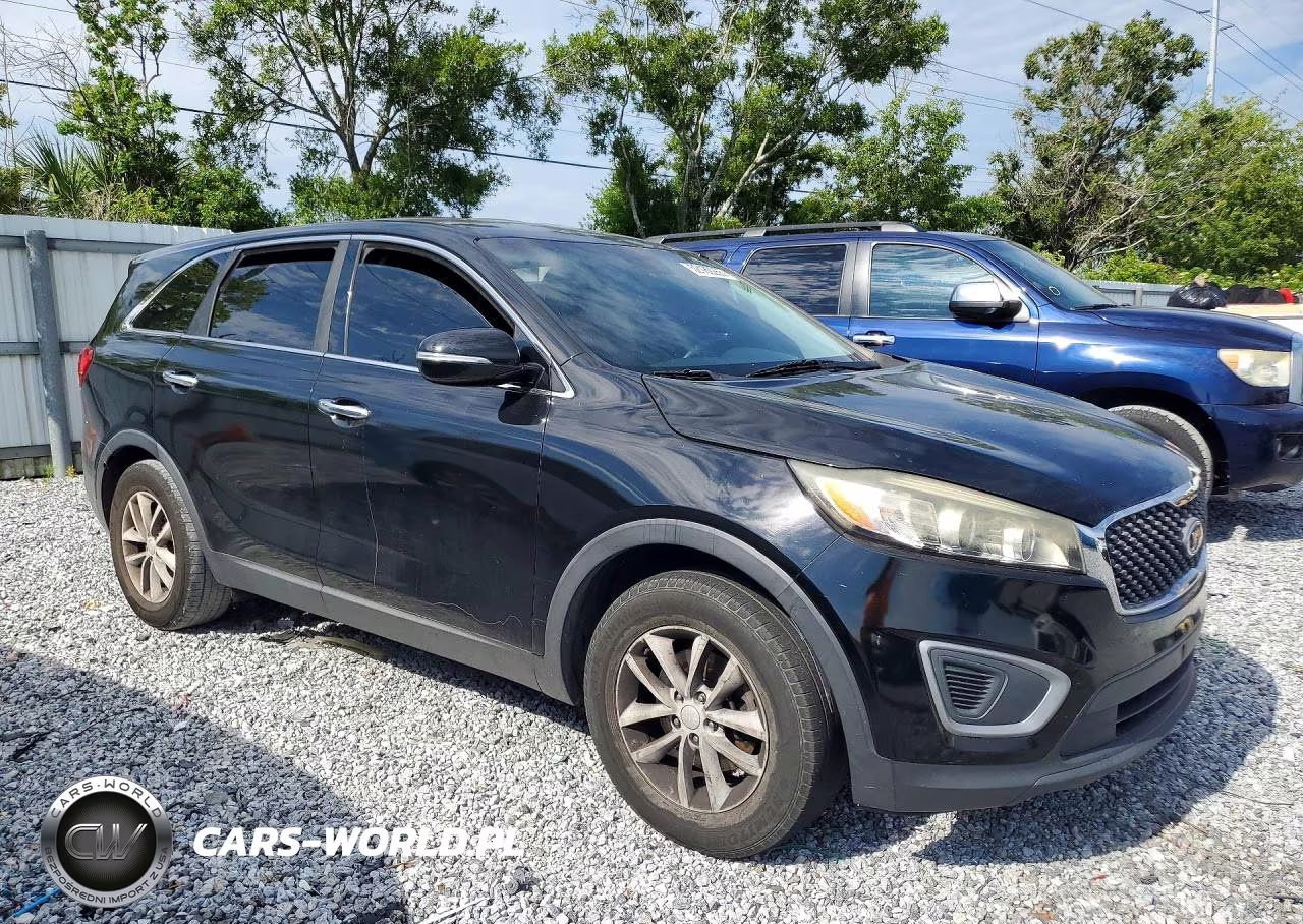 2018 Kia Sorento L VIN:5XYPG4A39JG397763 - 4