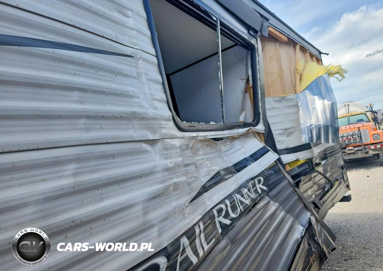 2022 Heartland Trail Runner Camper VIN:5SFEB3028NE498071 - 9