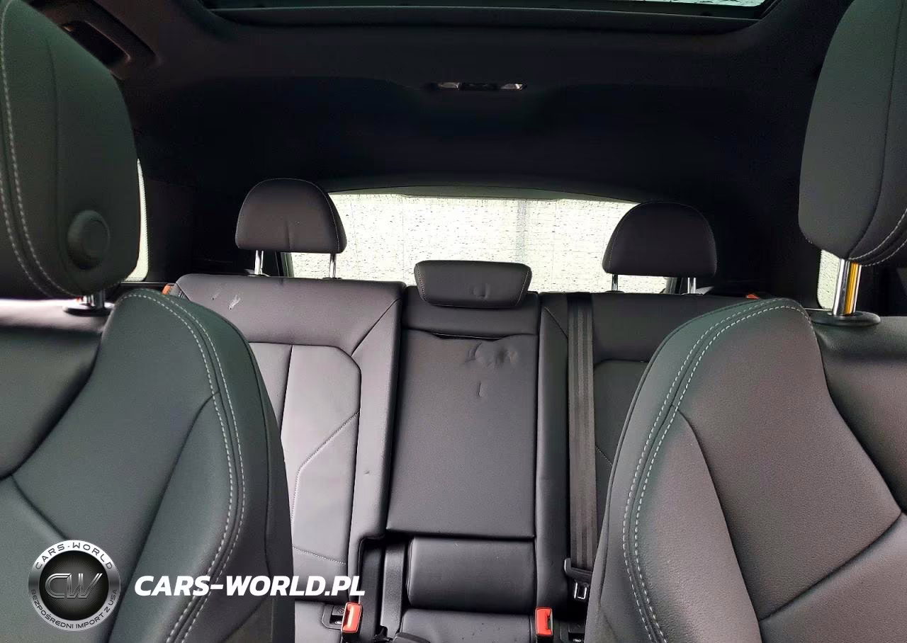 2020 Audi Q3 Premium Plus S-Line VIN:WA1EECF39L1122200 - 10