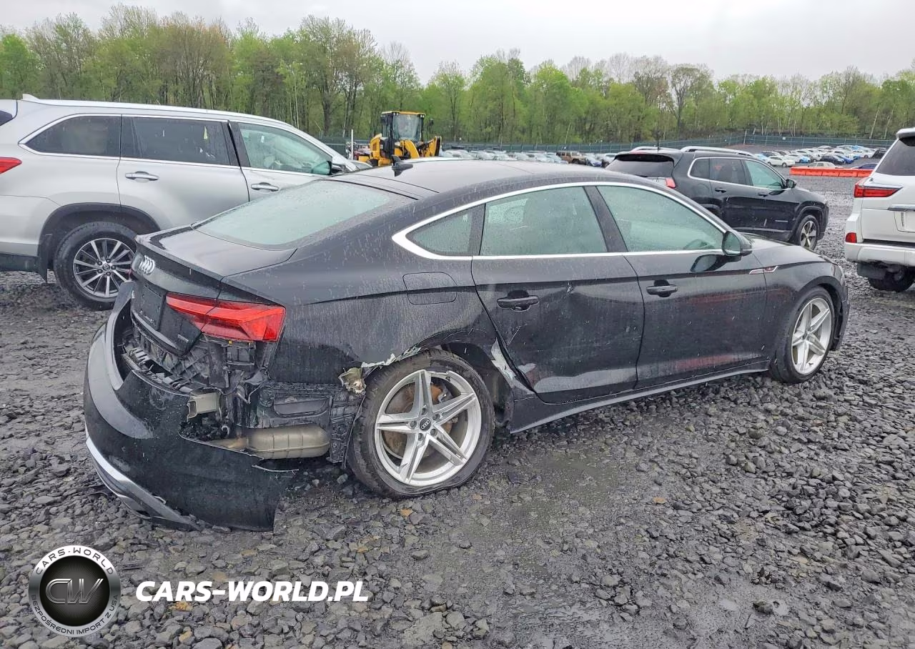 2021 Audi A5 Premium 45 VIN:WAUDACF52MA039379 - 3
