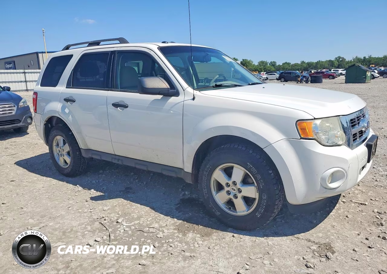 2011 Ford Escape Xlt VIN:1FMCU0D73BKB74771 - 4