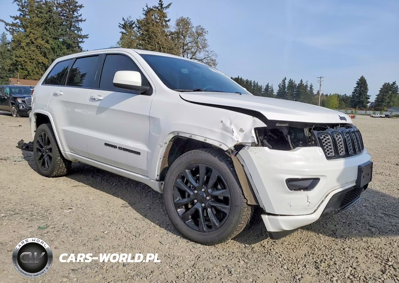 2018 Jeep Grand Cherokee Laredo VIN:1C4RJFAG1JC357853 - 4