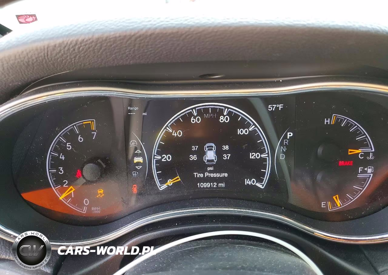2018 Jeep Grand Cherokee Laredo VIN:1C4RJFAG1JC357853 - 9