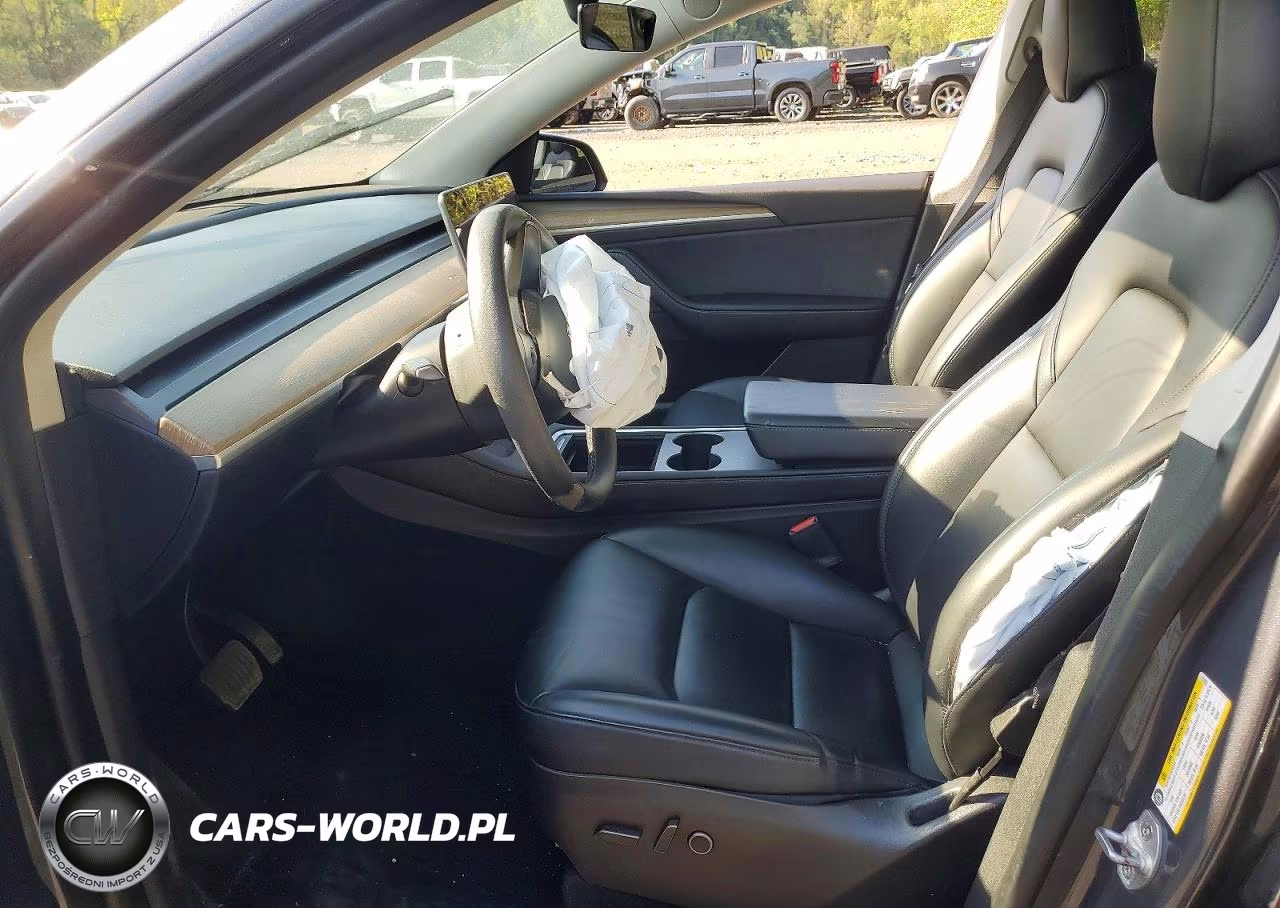 2022 Tesla Model Y VIN:7SAYGDEE3NA013523 - 7