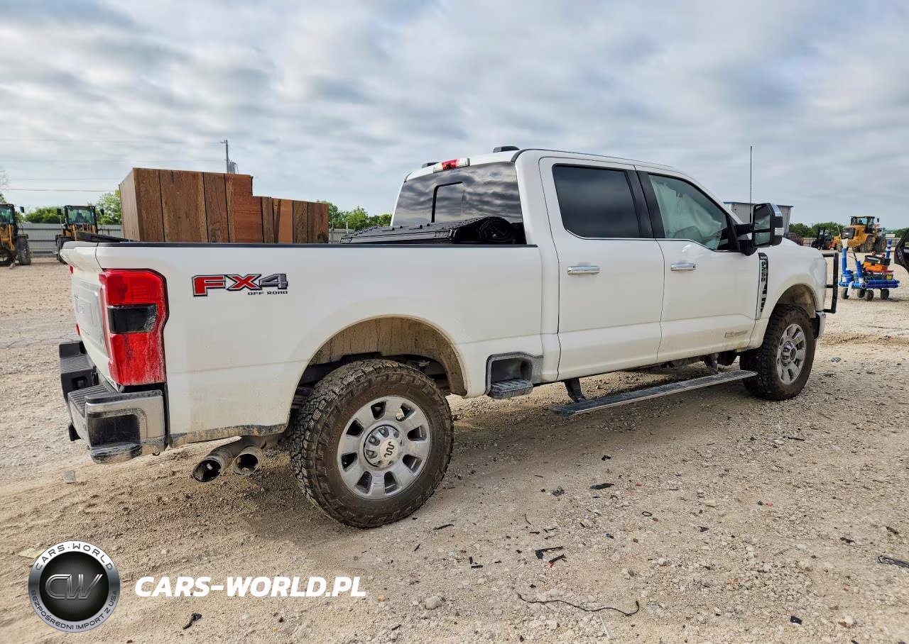 2024 Ford F250 Super Duty VIN:1FT8W2BM2RED84215 - 3