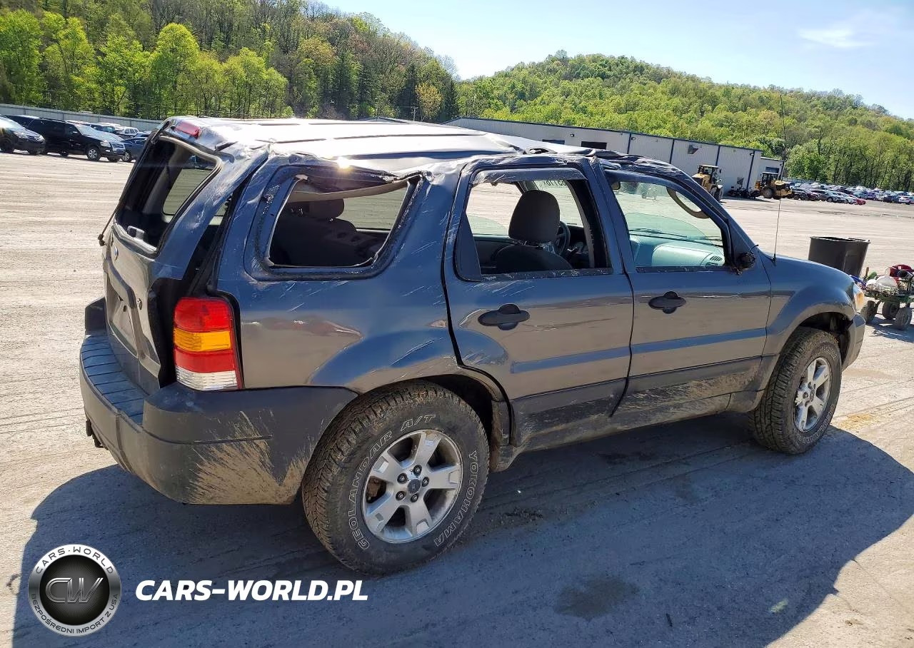 2005 Ford Escape Xlt VIN:1FMYU93145KC44578 - 3