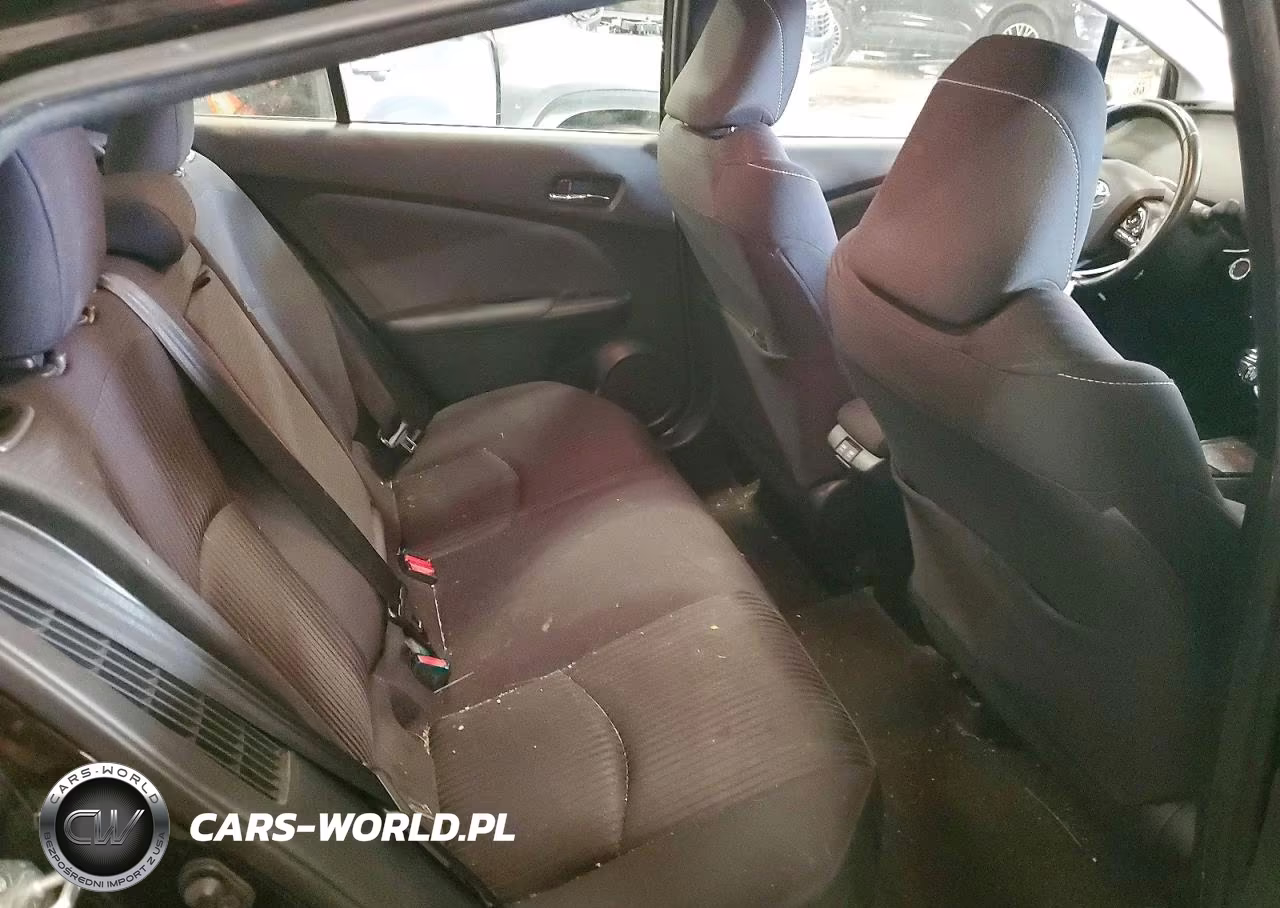 2021 Toyota Prius Prime Le VIN:JTDKAMFP0M3189965 - 10