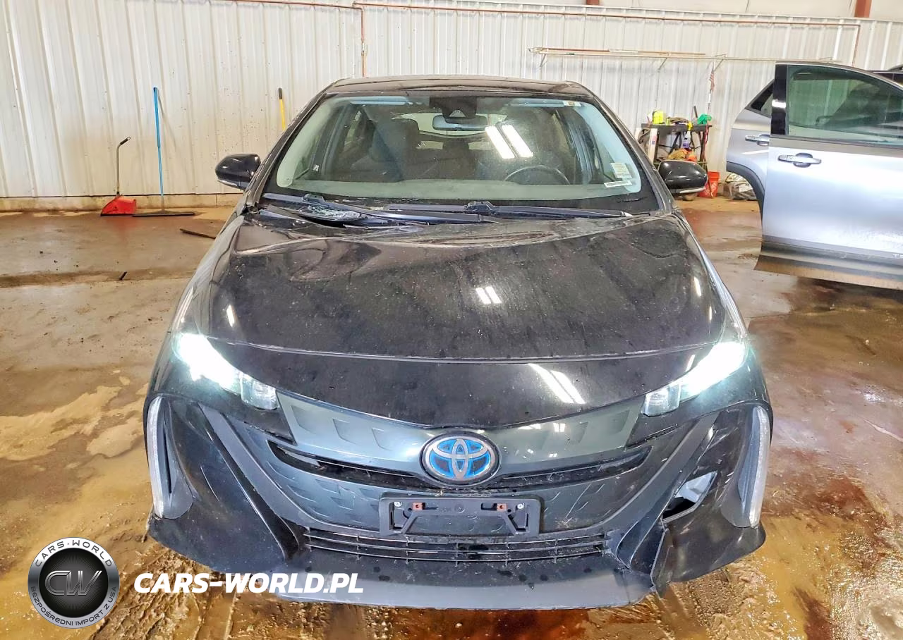 2021 Toyota Prius Prime Le VIN:JTDKAMFP0M3189965 - 5