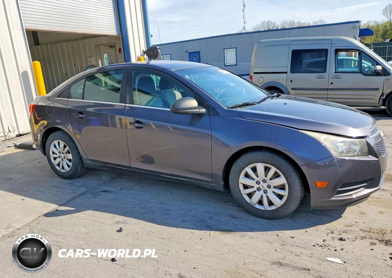 2011 Chevrolet Cruze Ls VIN:1G1PC5SH4B7178180 - 4