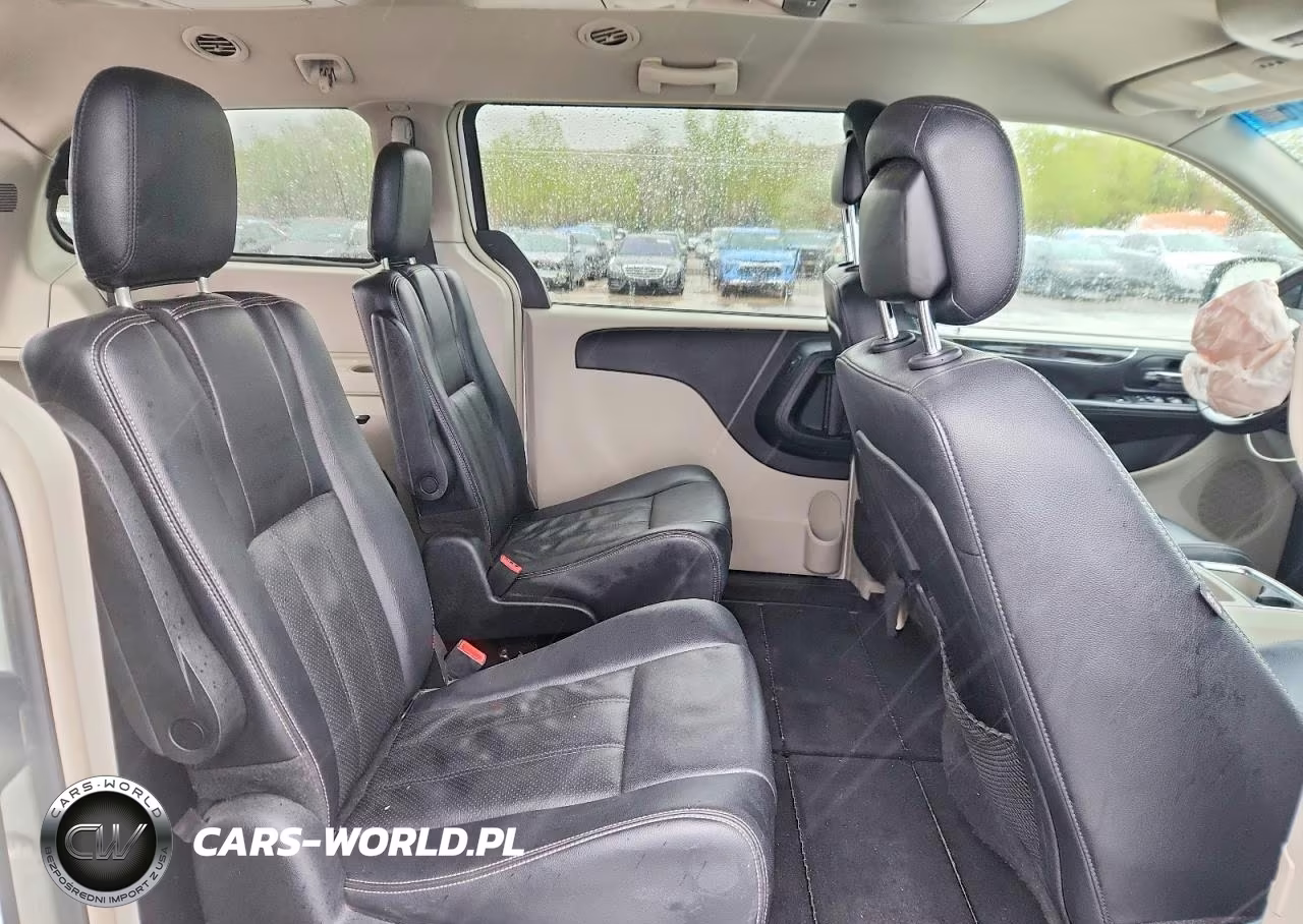 2012 Chrysler Town & Country Touring VIN:2C4RC1BG0CR415599 - 11