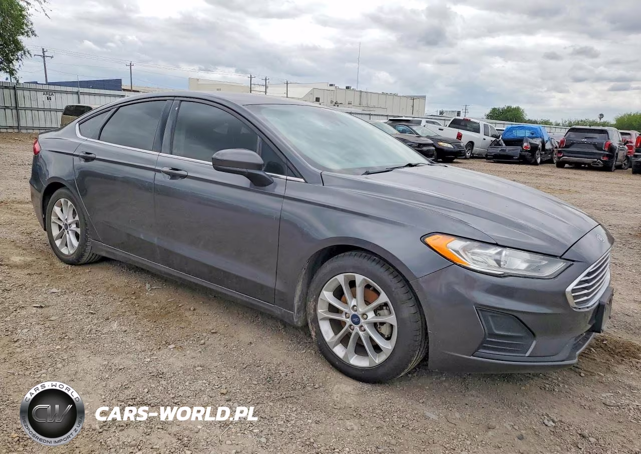 2019 Ford Fusion Se VIN:3FA6P0HDXKR226679 - 4