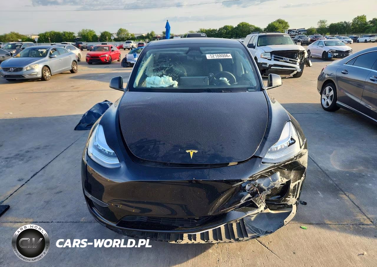 2023 Tesla Model Y VIN:7SAYGDEE1PA135106 - 5