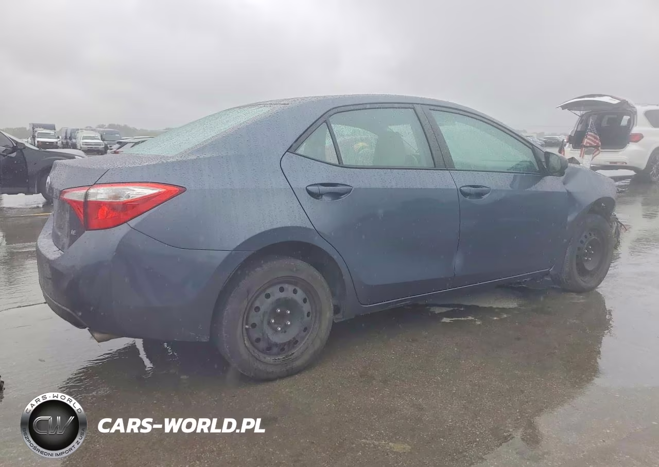 2015 Toyota Corolla Le VIN:5YFBURHE4FP278755 - 3