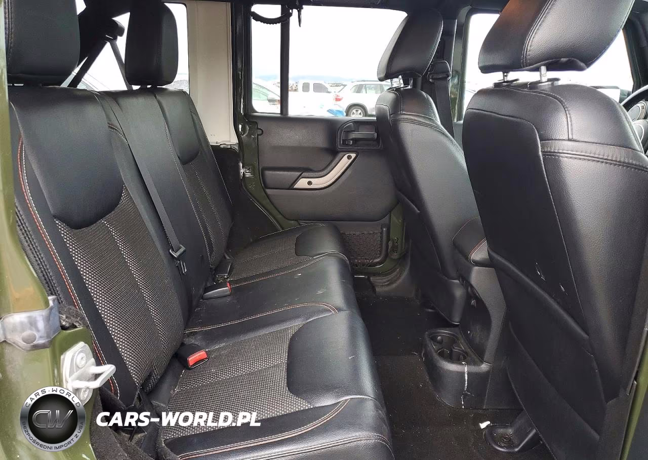2016 Jeep Wrangler Unlimited Sahara VIN:1C4BJWEG8GL256393 - 11