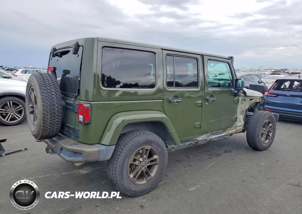 2016 Jeep Wrangler Unlimited Sahara VIN:1C4BJWEG8GL256393 - 3