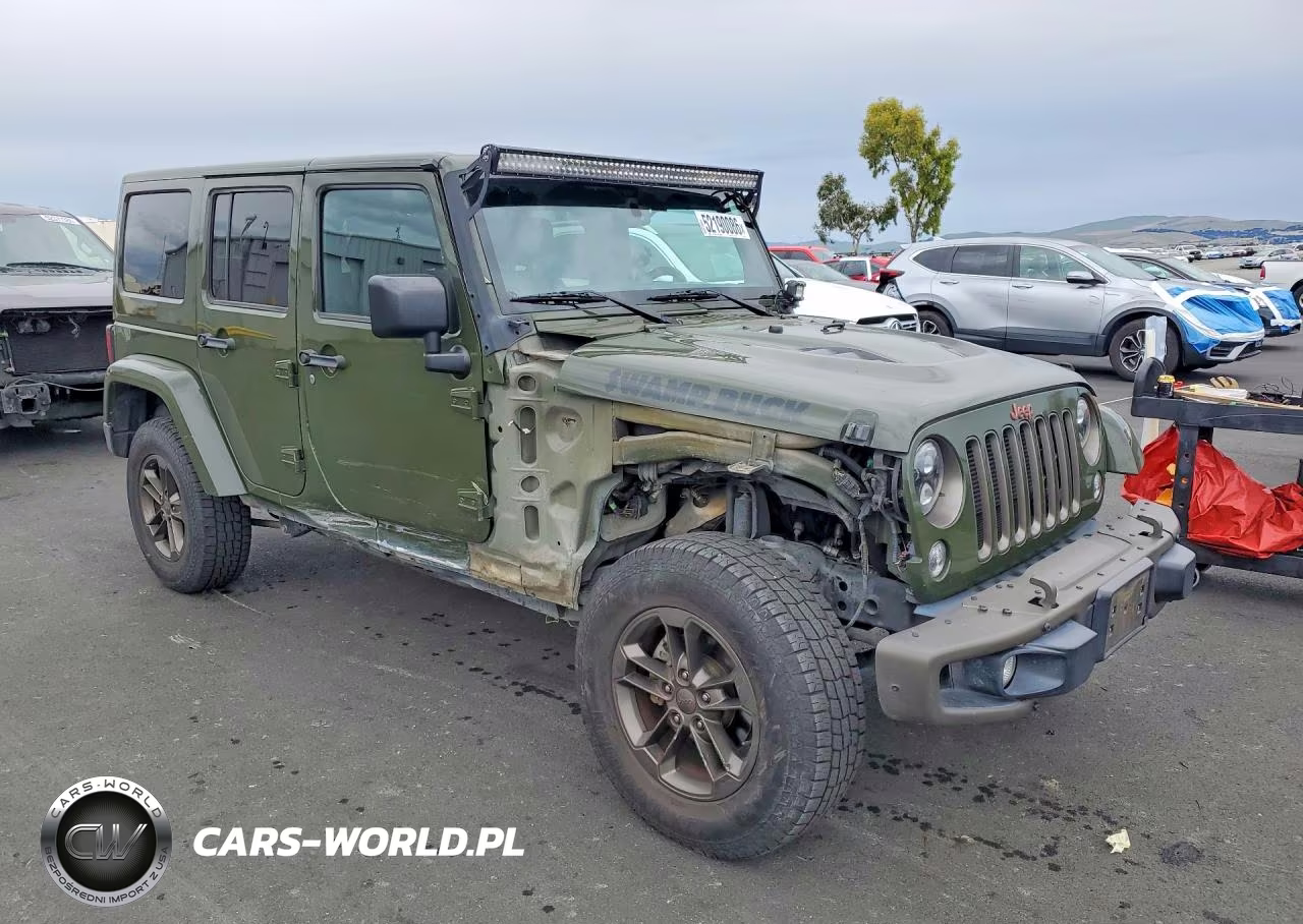 2016 Jeep Wrangler Unlimited Sahara VIN:1C4BJWEG8GL256393 - 4