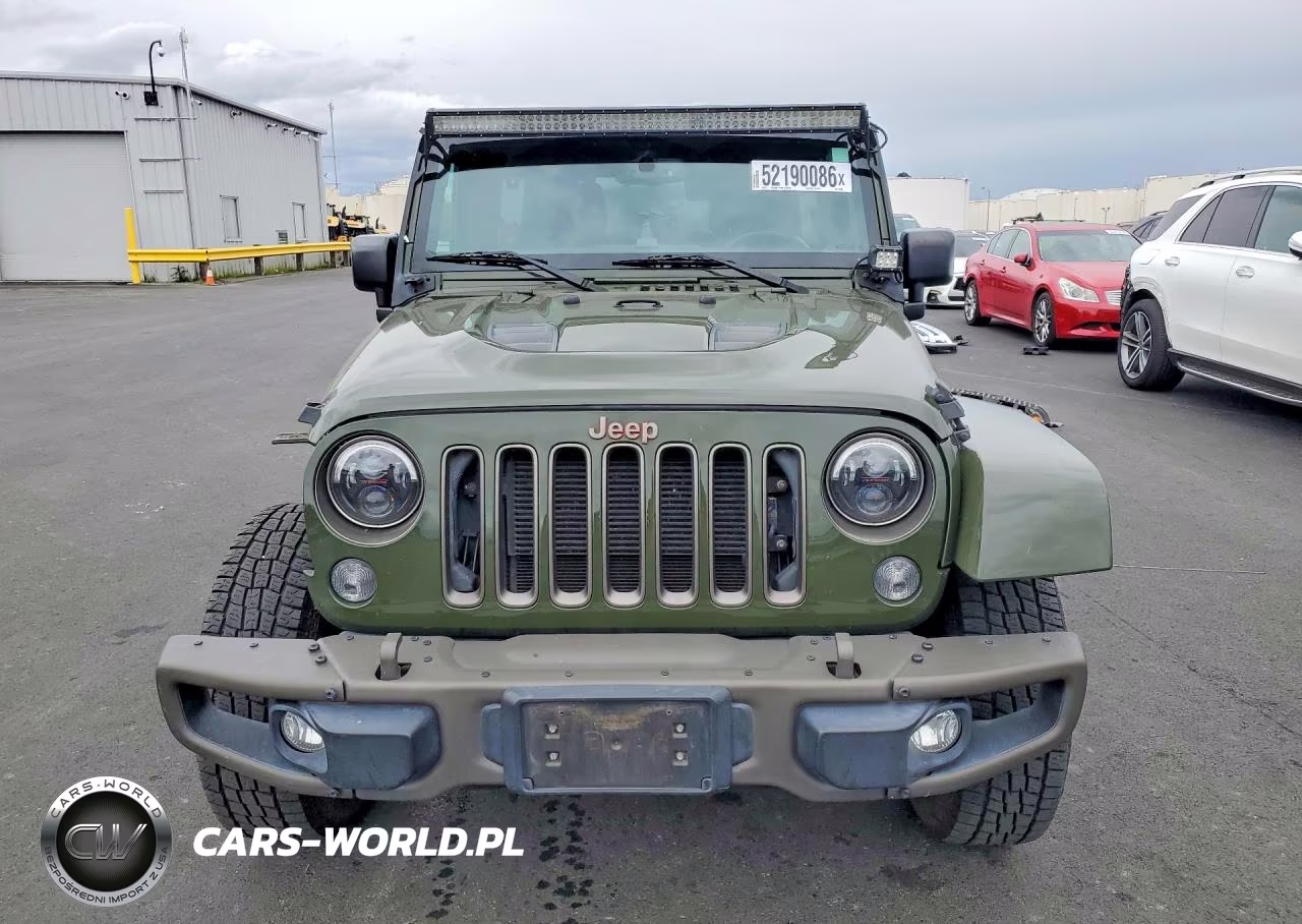 2016 Jeep Wrangler Unlimited Sahara VIN:1C4BJWEG8GL256393 - 5