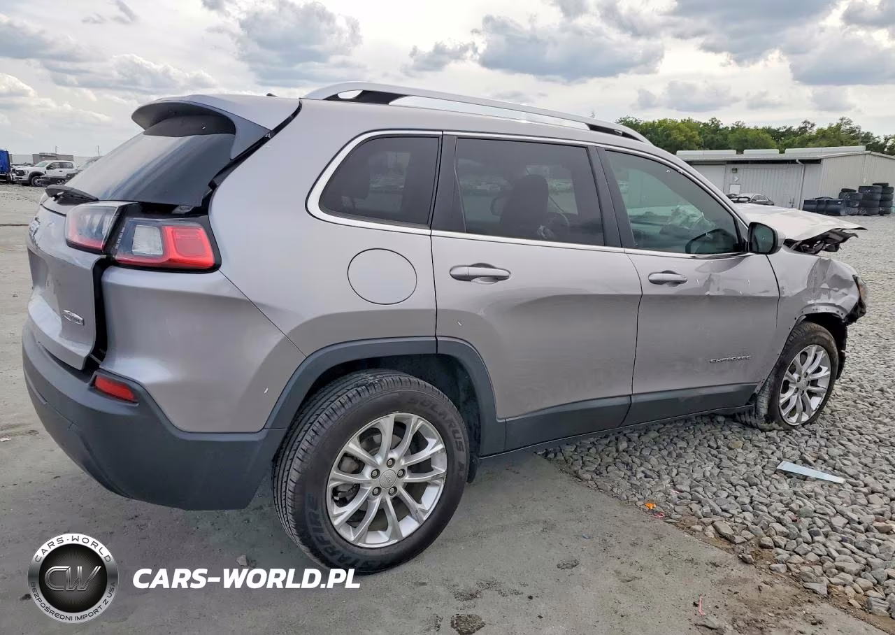 2019 Jeep Cherokee Latitude VIN:1C4PJLCB0KD242664 - 3