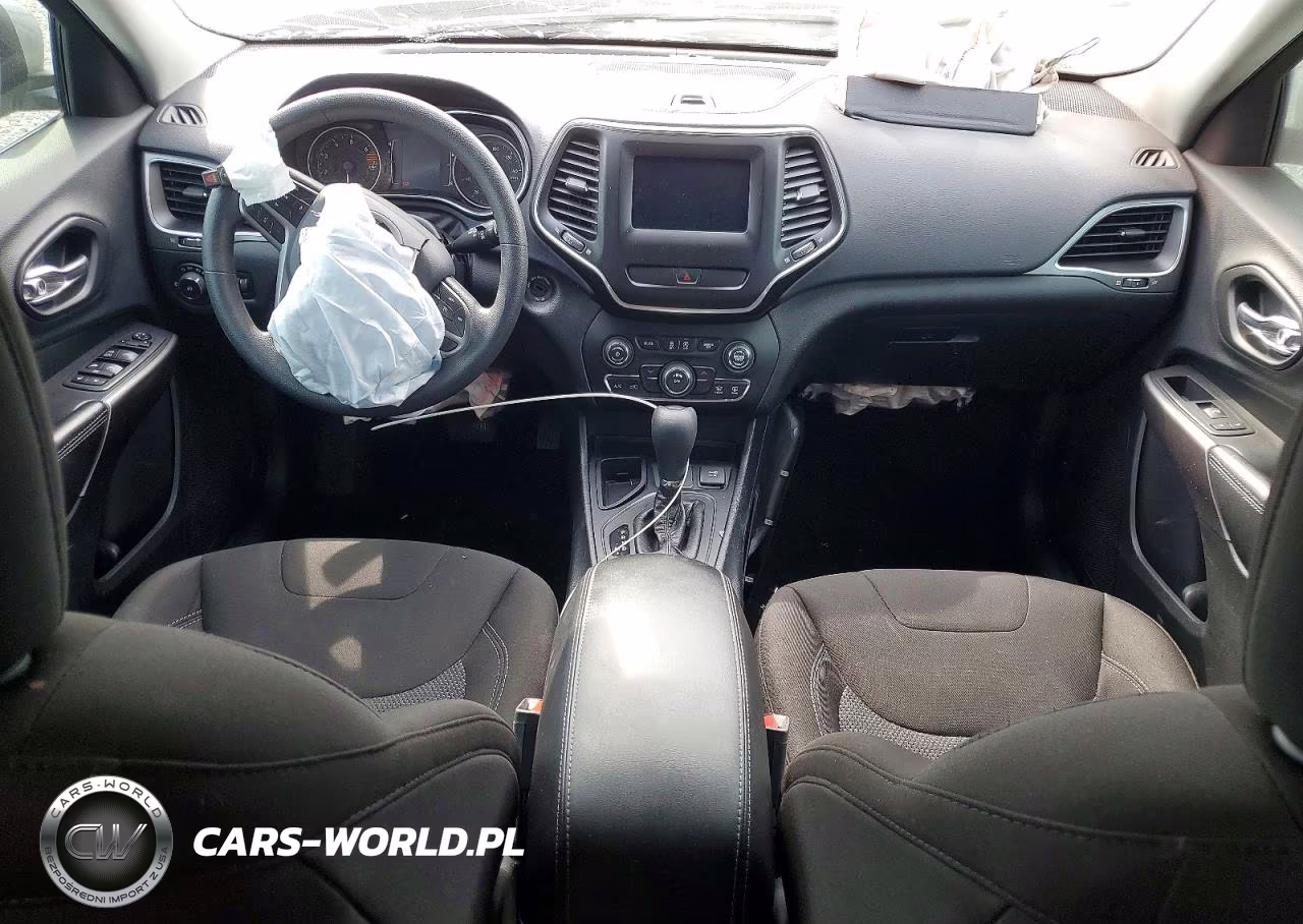 2019 Jeep Cherokee Latitude VIN:1C4PJLCB0KD242664 - 8